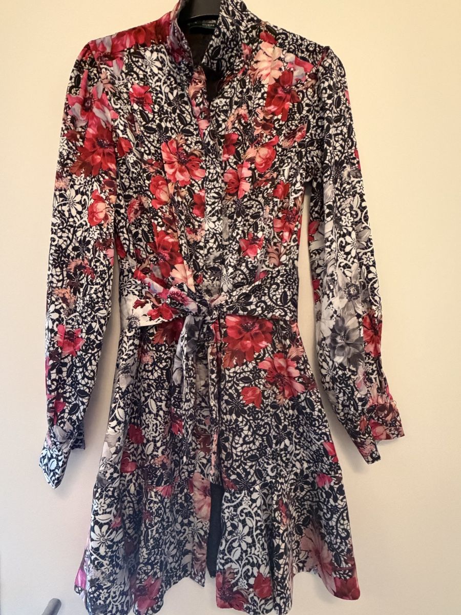 Guess Vestiti: Vestito Guess donna floreale taglia s – Nuovo (secondo la descrizione) da Brüttisellen venduto da RosellaG 2