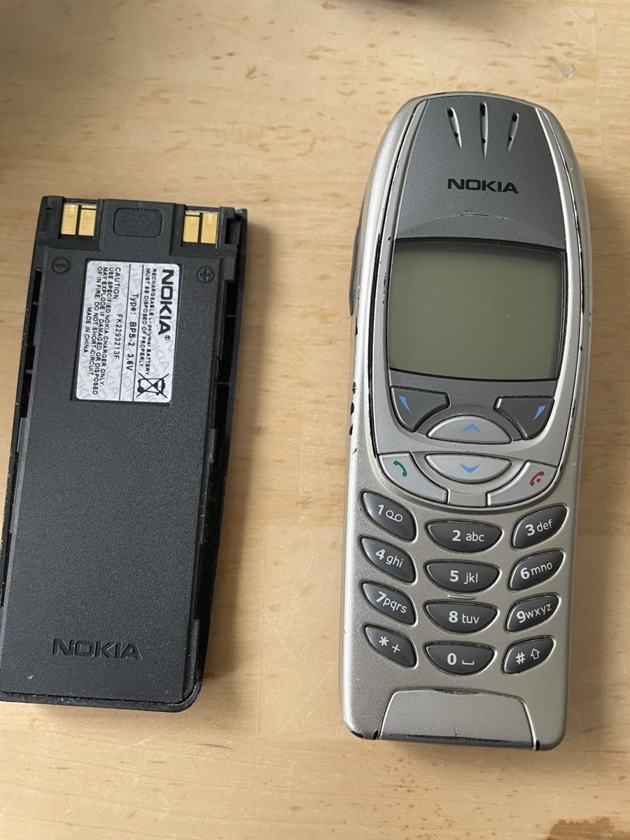 Nokia Telefoni cellulari / Smartphones: 5 x Mobiles (iPhone & Nokia) – Usato da Zürich venduto da Sunsport 3
