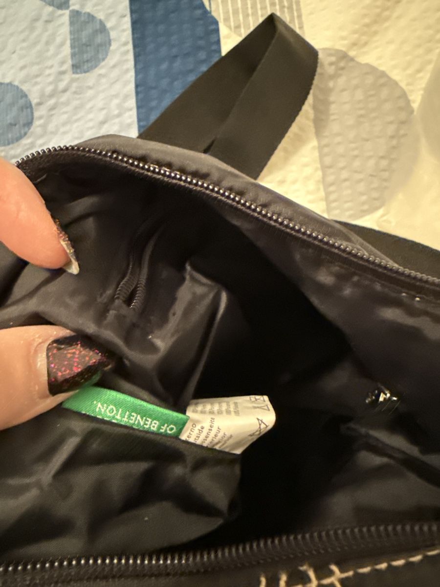 Benetton Taschen für Damen: NEU**BENETTON TASCHE**SPORTLICH & SEHR SCHÖN*** – Neu und originalverpackt aus Zürich von Ceca52 5
