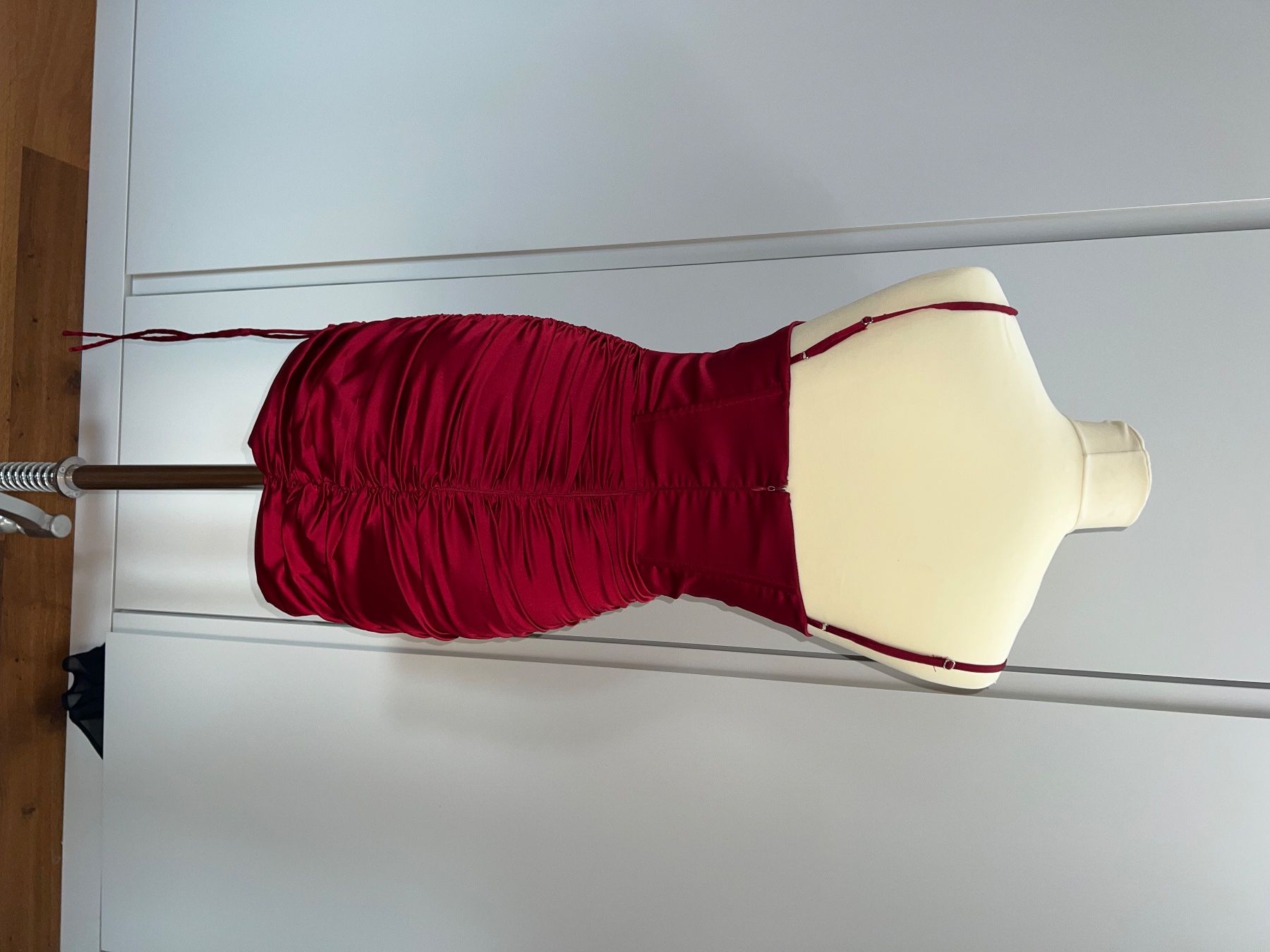Vestiti: Rotes Minikleid, Satin-Look, Grösse S – Usato da Gamprin venduto da sim_7whp 2