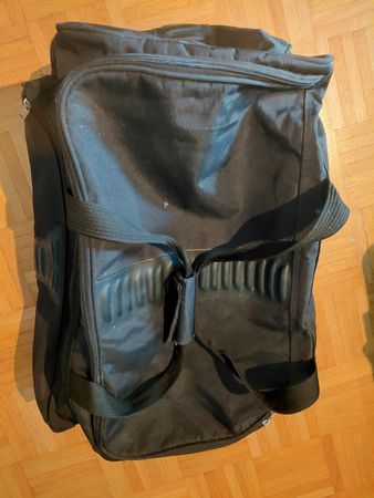 Grosse Reisetasche mit Rädern