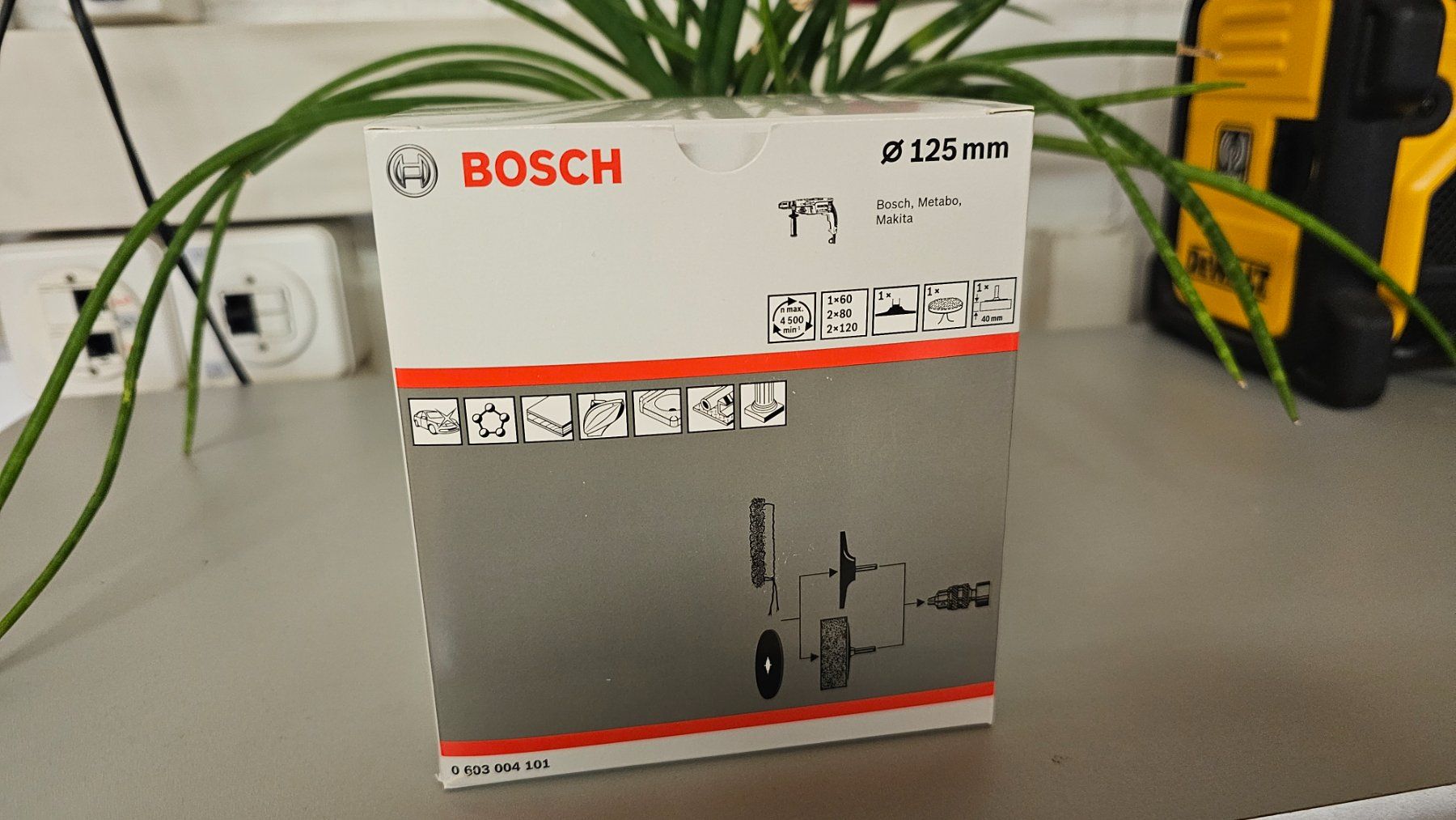 Bosch Smerigliatrici & Lucidatrici: Bosch Polierzubehör – Nuovo e nell'imballaggio originale da Koppigen venduto da Bracher_Mail-House 1
