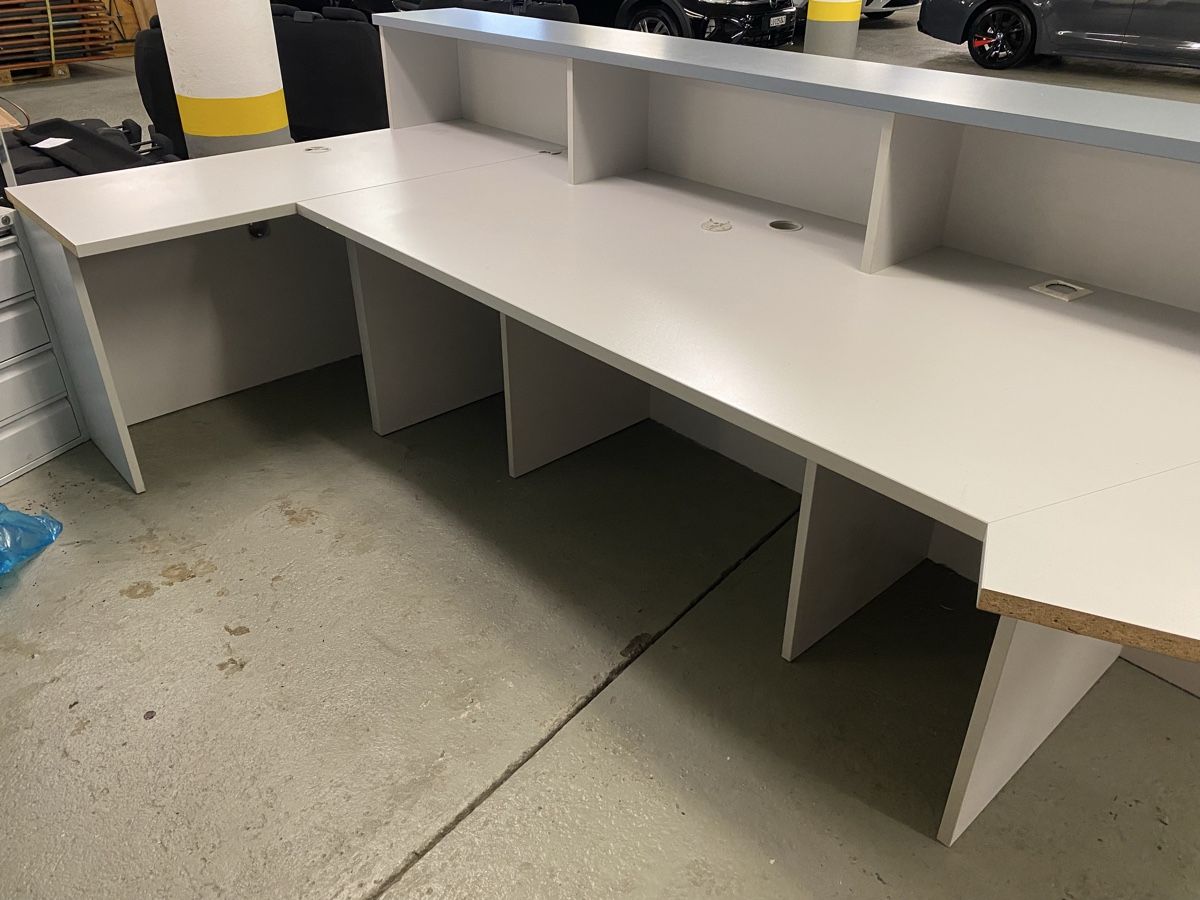 Allestimento di negozi e stand fieristici: Empfangsbüro / Arbeitsplatz – Usato da Hägglingen venduto da Karin0802