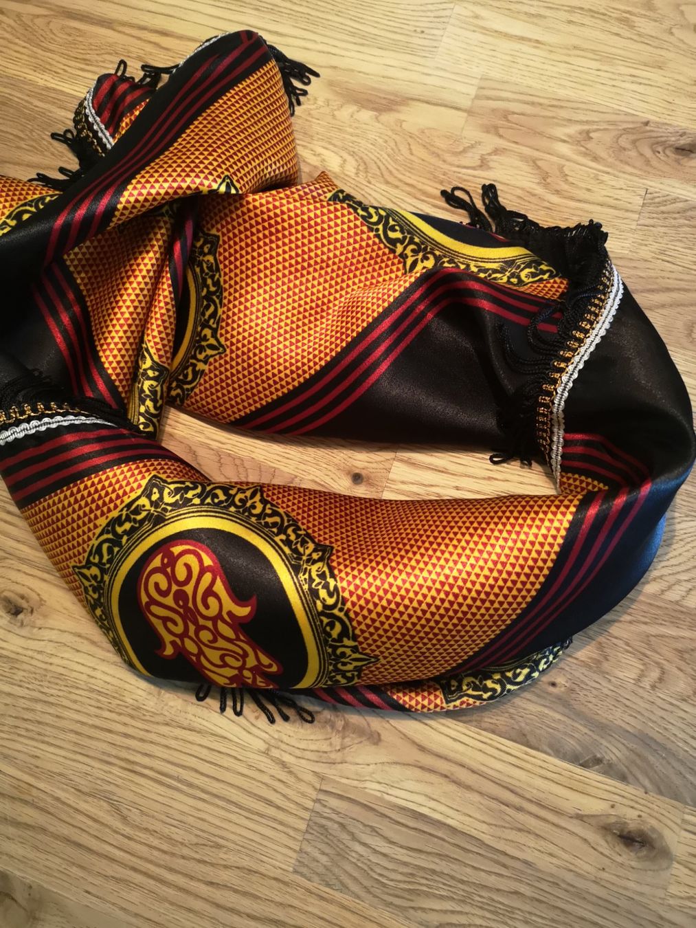 Foulard & Sciarpe: Schal(foulard) 85×85 – Nuovo (secondo la descrizione) da Forch venduto da Hakyboss 6