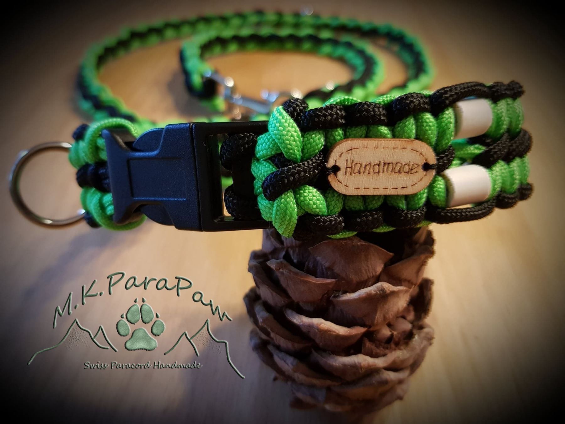 Guinzagli & Collari: Paracord Handarbeit Hundehalsband Leinen – Nuovo e nell'imballaggio originale da Näfels venduto da AllerleiCH 3