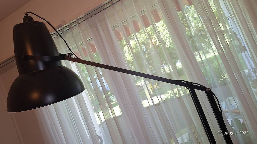 Lampade: Lampe Pixar, schwarz, 190 cm hoch  – Usato da Basel venduto da ueppig 2