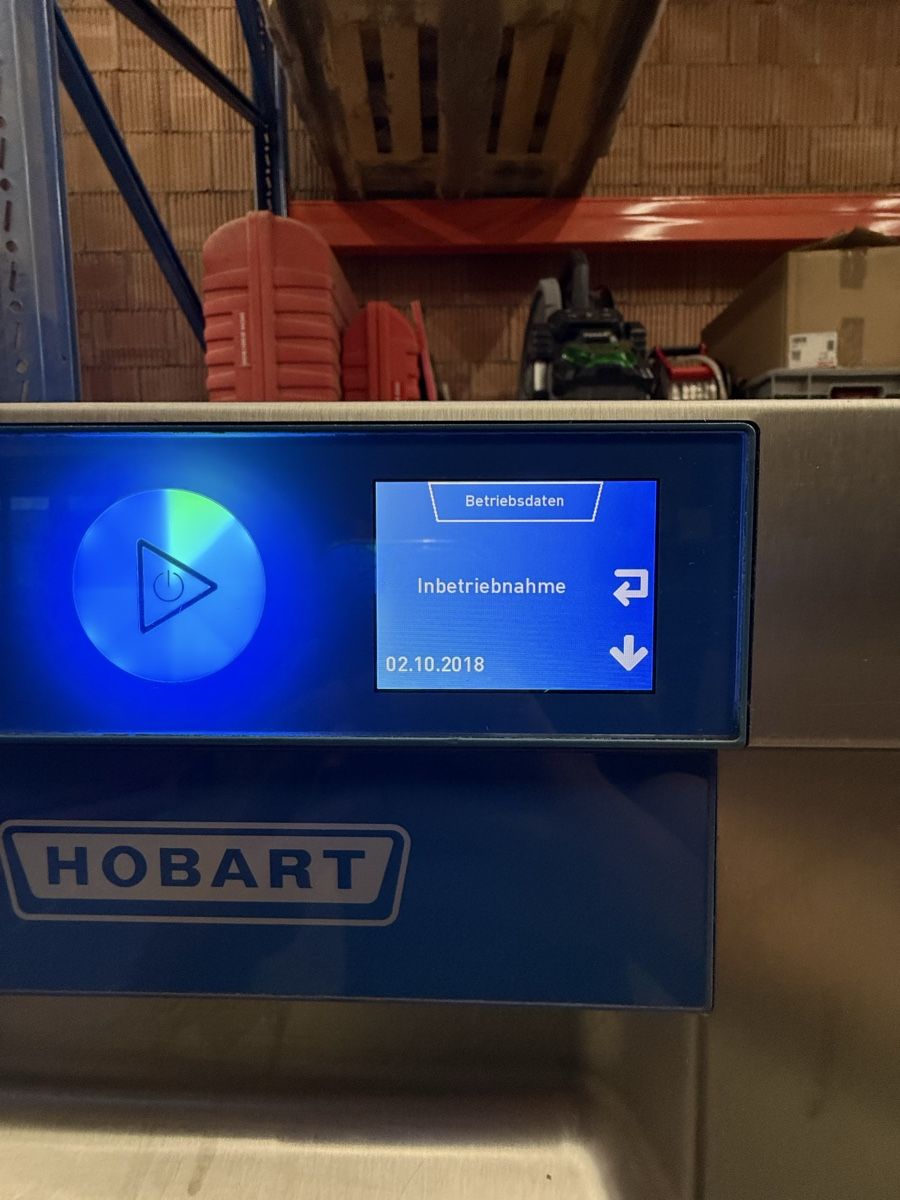 Machines à laver la vaisselle: Hobart Gewerbespühlmaschine – D'occasion à Malans GR par sil_yyy2 7