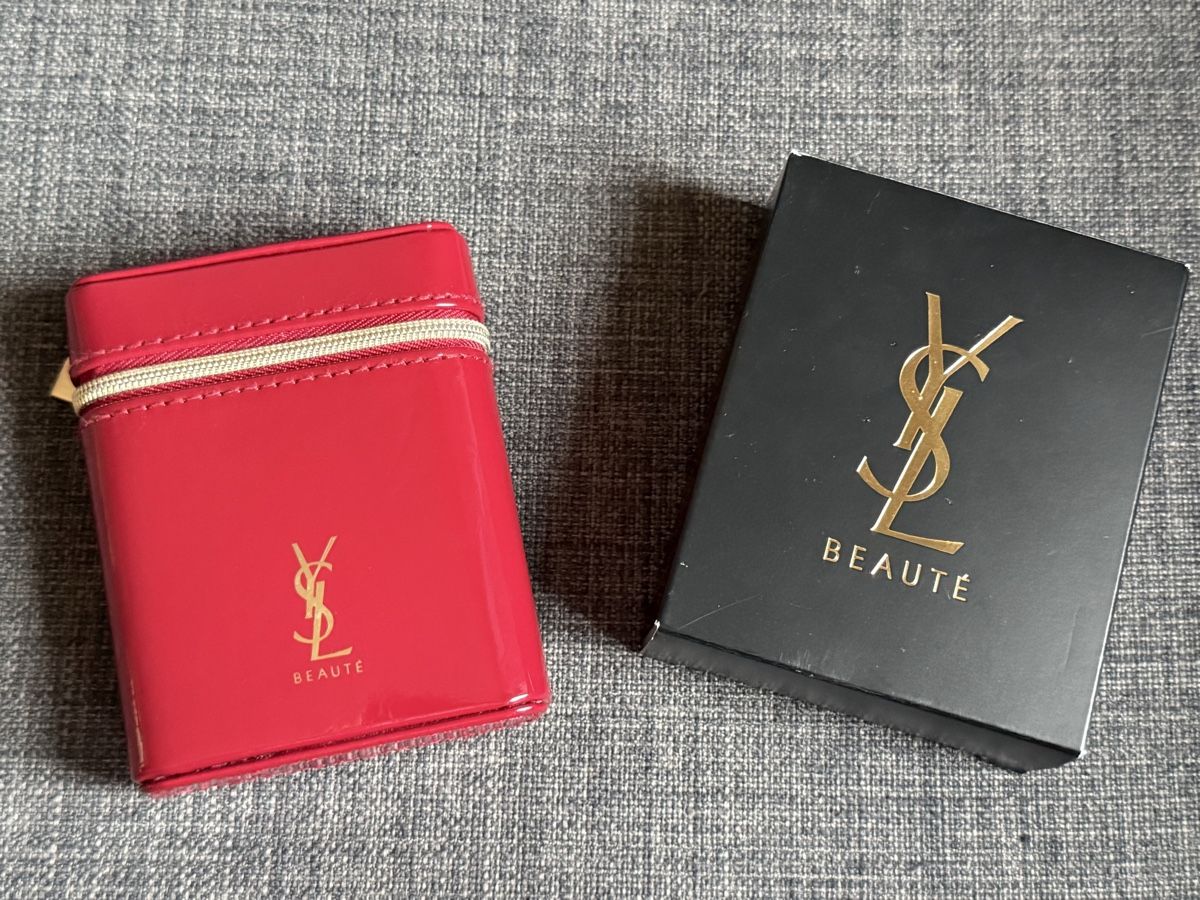 Custodie per cosmetici: YSL Vanity with built-in mirror  – Usato da Luzern venduto da sas_r89l 1