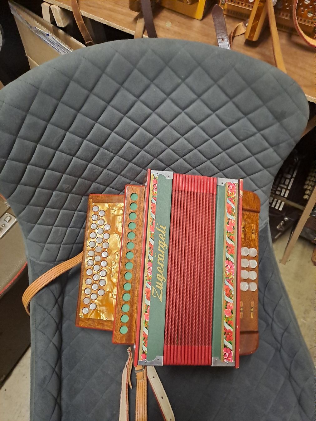 Musikinstrumente: zuger orgeli Klein model super orgeli – Gebraucht aus Villeneuve von BibiVintage 8