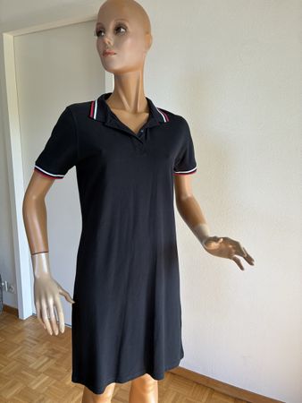 Robe polo noire Urban Classics, taille S - Été stylé!