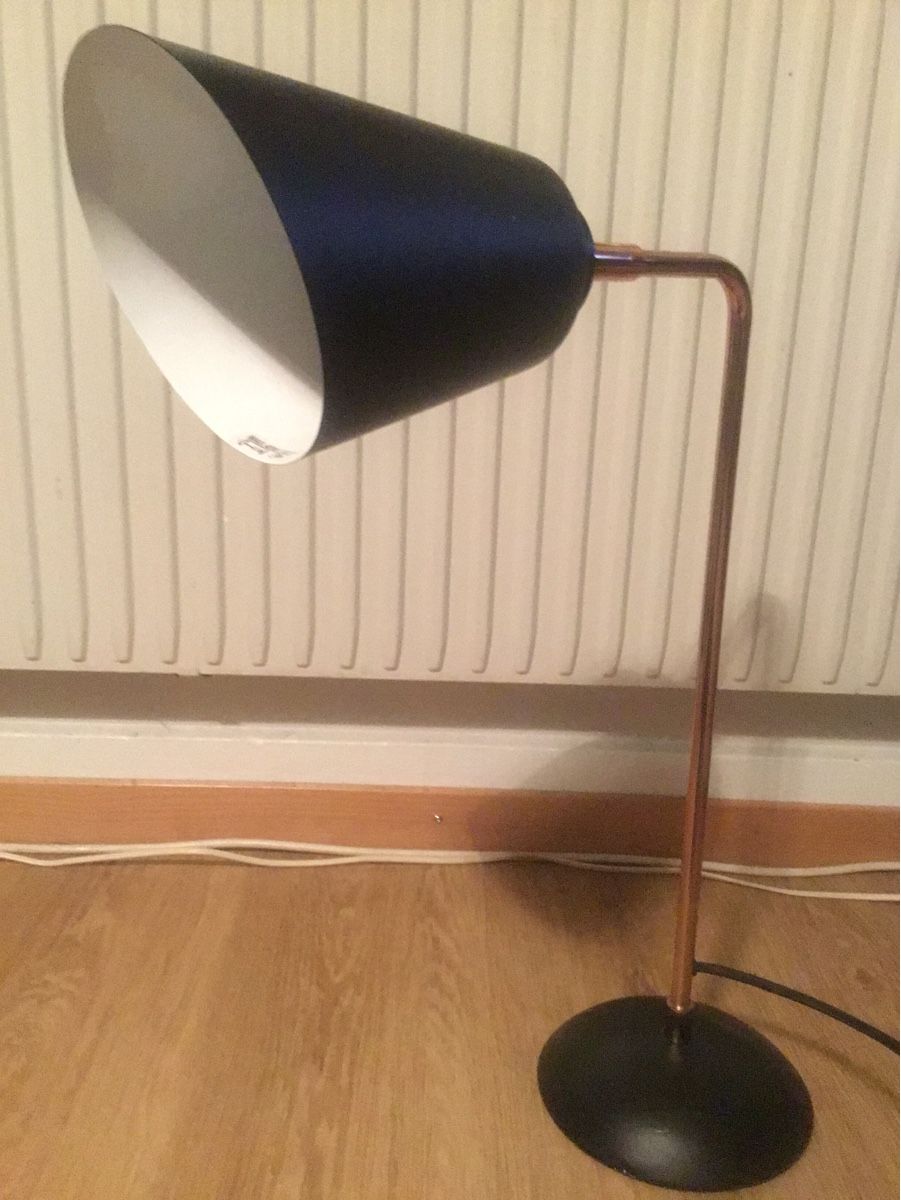 Lampade: Tischlampe Spot verstellbar – Usato da Schlieren venduto da Jeajet