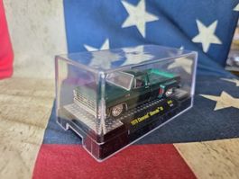 78'Chevrolet Silverado 30 1:64 M2