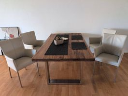 **Wohnungsauflösung** Esszimmertisch inkl. Stühlen