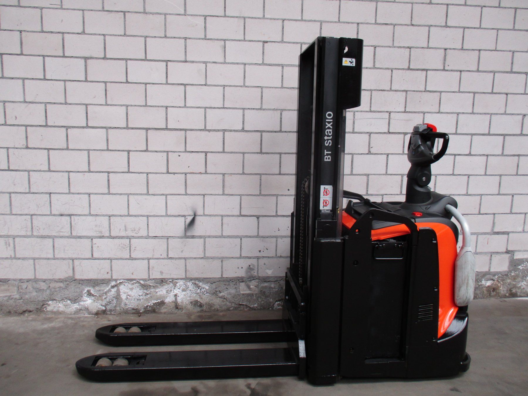 Toyota Carrelli elevatori e a forche: STAPLER TOYOTA BT SPE200D AMEISE 32 – Usato da Seon venduto da zomahandel