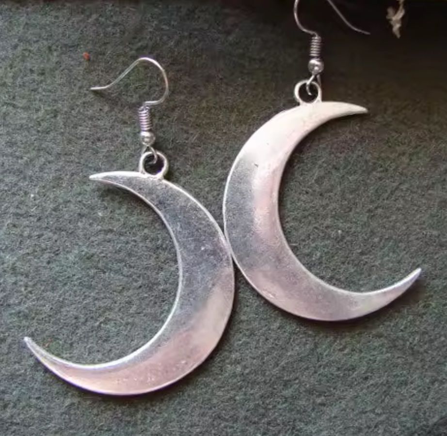 Orecchini pendenti & Orecchini a lobo: Ohrringe - orientalisch - Mond - silberfarbig - Modeschmuck – Nuovo (secondo la descrizione) da Basel venduto da Kunterbunt12