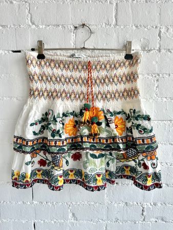 Weisser Rock mit bunter Stickerei von Zara / Gr. M