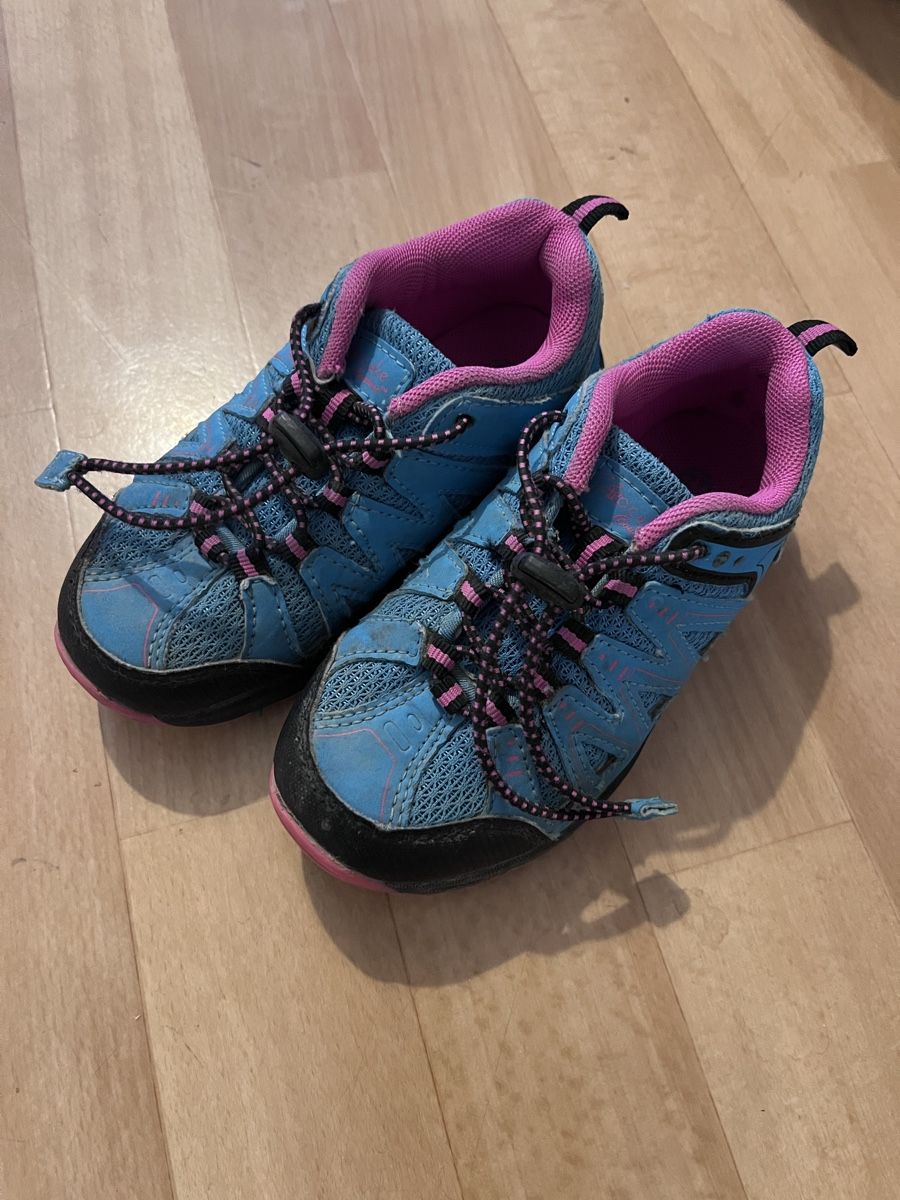 Scarpe per ragazze: Trekking Schuhe Gr 27 – Usato da Zürich venduto da Deyaso