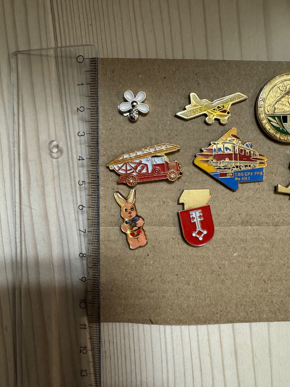 Placchette & Badge: Pinsammlung - Allerlei/Mix - ab 1 Chf. – Usato da Ittigen venduto da bim_k7bn 1