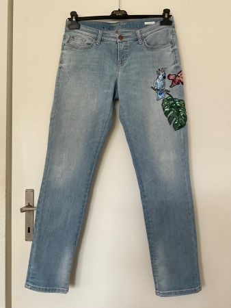 CAMBIO Jeans Gr 38 Neuwertig, mit Papagei-Applikation