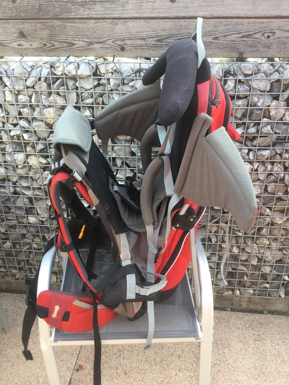 Jack Wolfskin Marsupi portabebè: Porte-bébé Jack Wolfskin Rückentrage Sonnendach – Usato da Courtaman venduto da Rmoleson 2