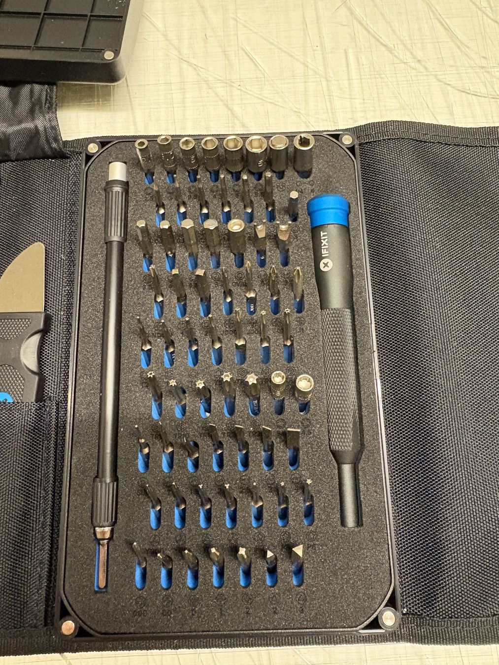 Alle Werkzeuge: iFixit Boîte à outils Pro Tech – Neu (gemäss Beschreibung) aus Chêne-Bougeries von jool 2