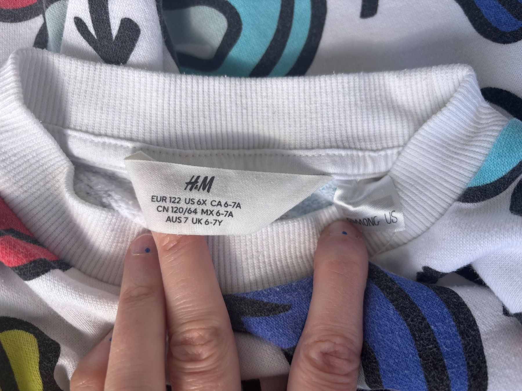 H&M Maglioni & Felpe: AMONG US x H&M Kinderpullover bunt gemustert Gr. 122 – Usato da Zürich venduto da missmodernage 3