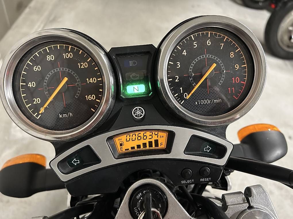 Yamaha Strada: Yamaha YBR 250 – Usato da Münsingen venduto da Biker51 3