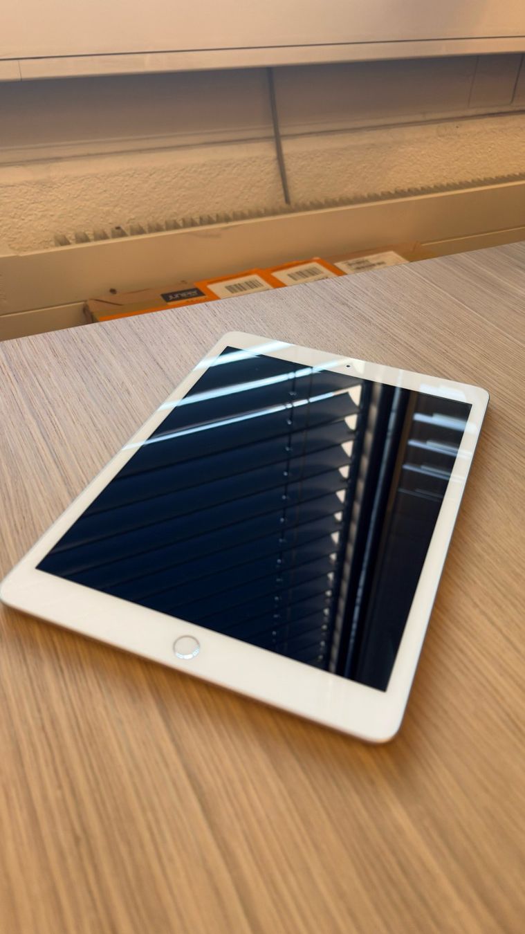 Apple Tablettes PC: Apple iPad (7. Generation) | weiss – D'occasion à Volketswil par appmac67