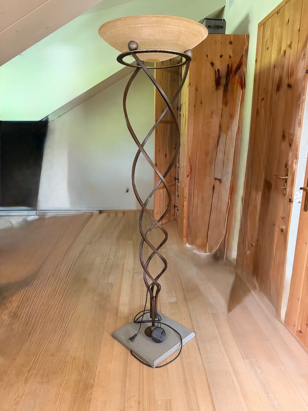 Lampen: Antike hand geschweißte Stehlampe – Gebraucht aus Gross von rol_knl7