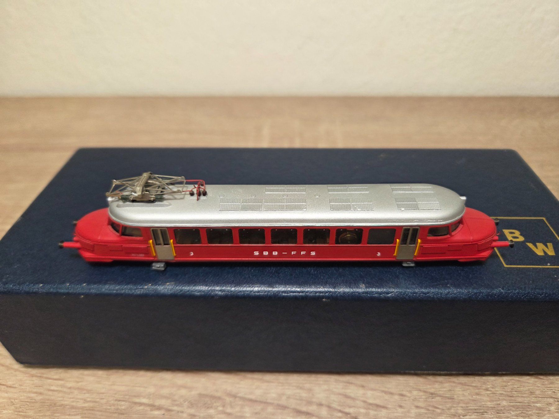 Modellini di ferrovie: BW N 11001 E-Lok Roter Pfeil Rce 2/4 SBB – Usato da St-Aubin-Sauges venduto da Lo_Go 4