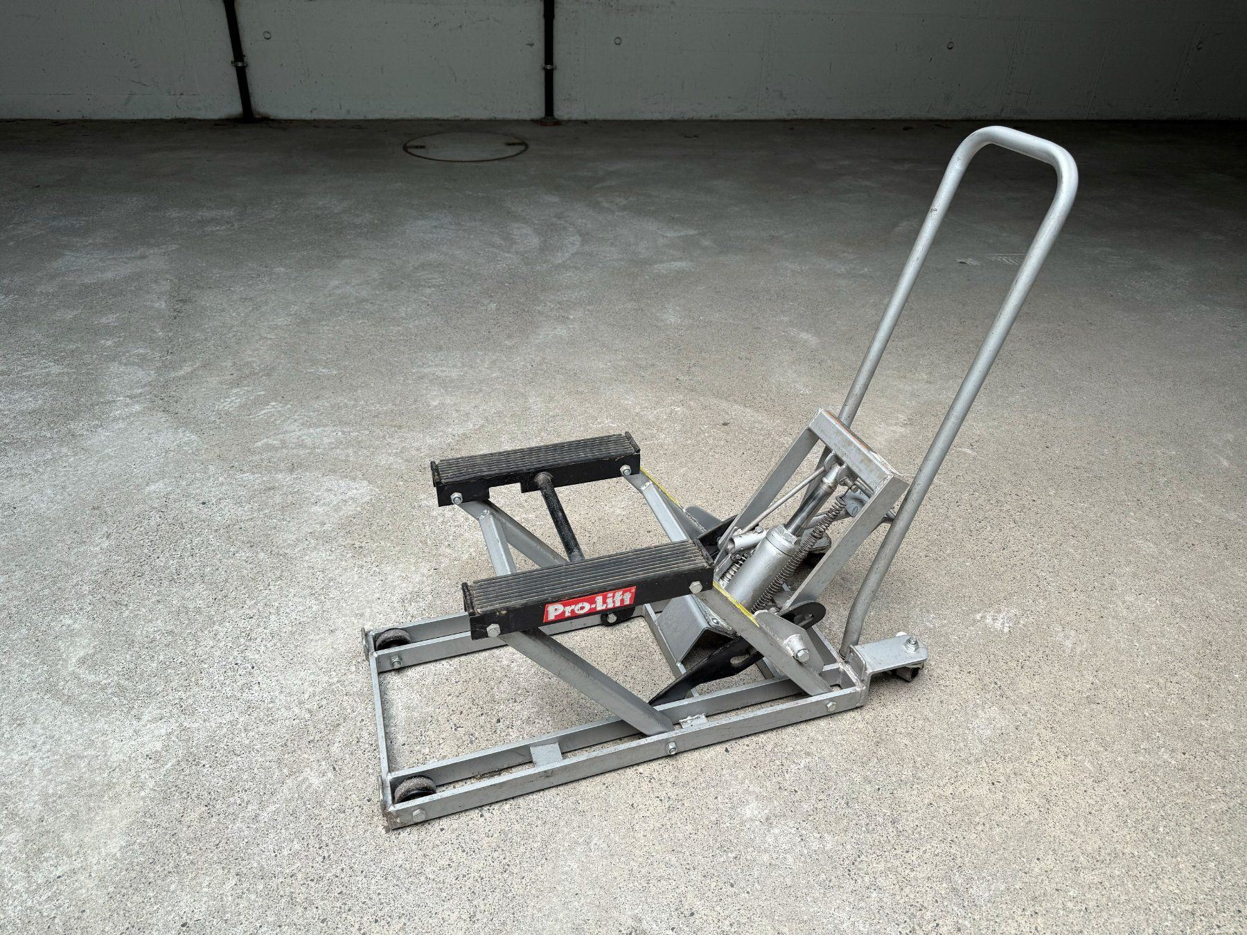 Piattaforme elevatrici: Pro - Lift  Motorrad Lift – Usato da Oberkulm venduto da Roeschu67 2