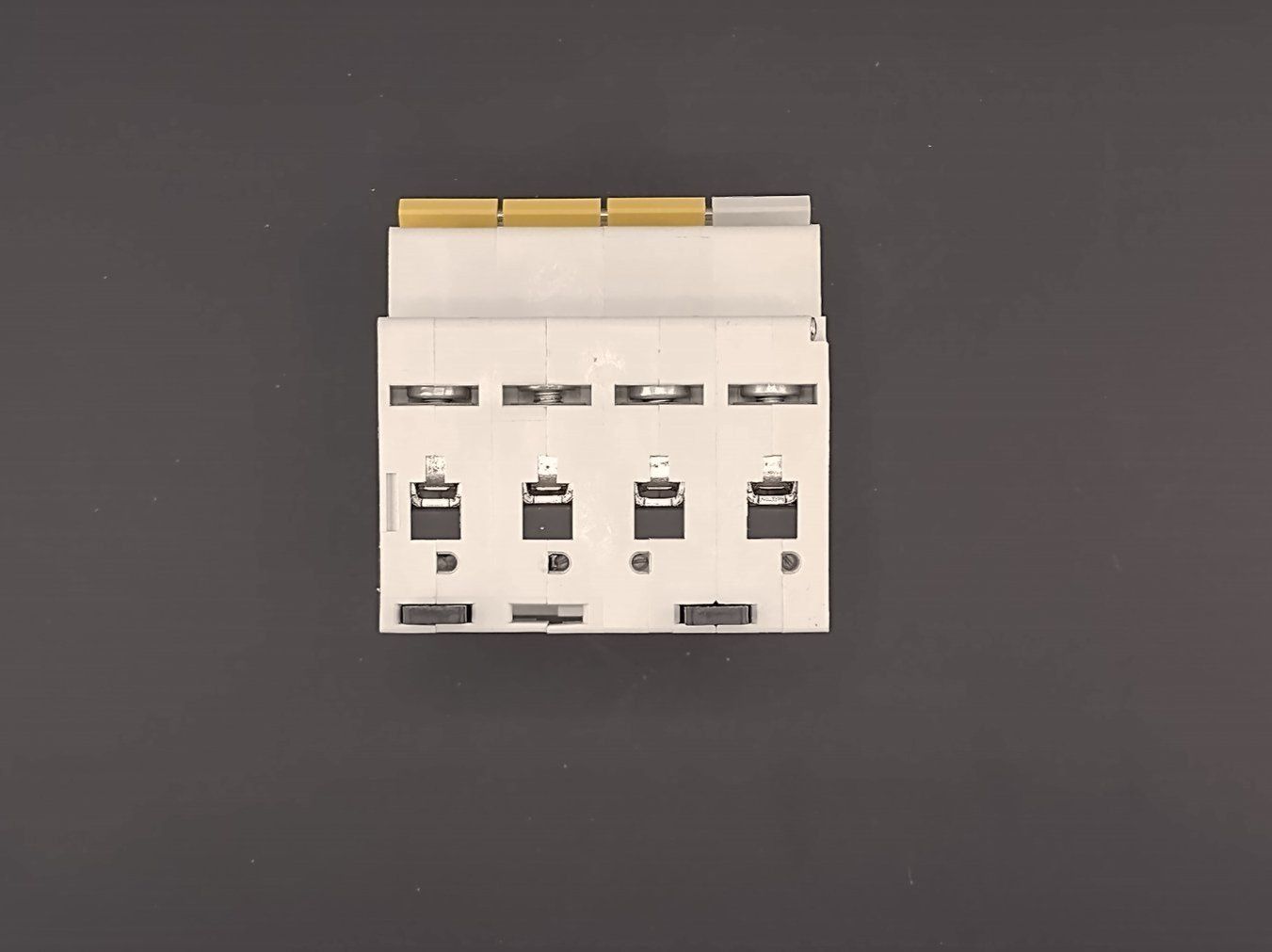 Eaton Interruttori: Eaton mRB6-13/3N/C/003-A – Usato da Winterthur venduto da Hint17 2