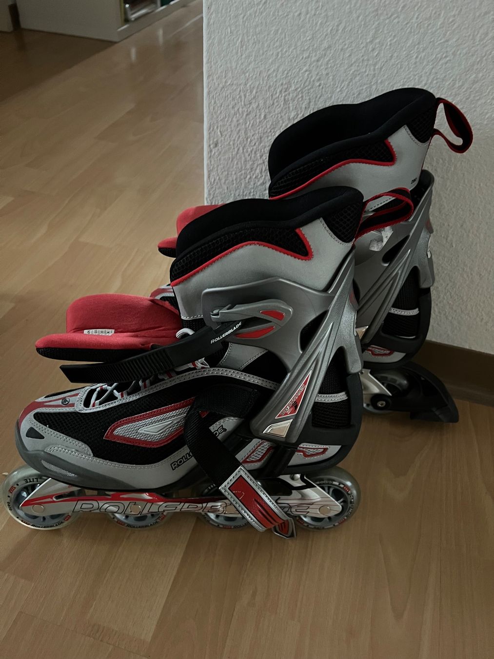 Inline-Skating & Rollschuhe: Rollerblade Inliner – Grösse EU 44,5 – Gebraucht aus Amriswil von Emilyerdbeer22