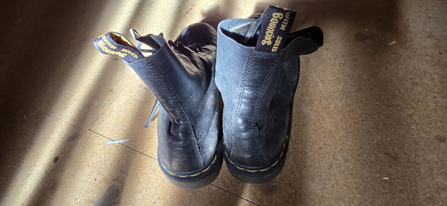 Dr. Martens Scarpe da donna: Dr. Martens  Noire taille 39 – Usato da Yverdon-les-Bains venduto da van_dq65 8