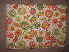Baumwollstoff weiss mit grün/orange/rot Paisley & Mandala