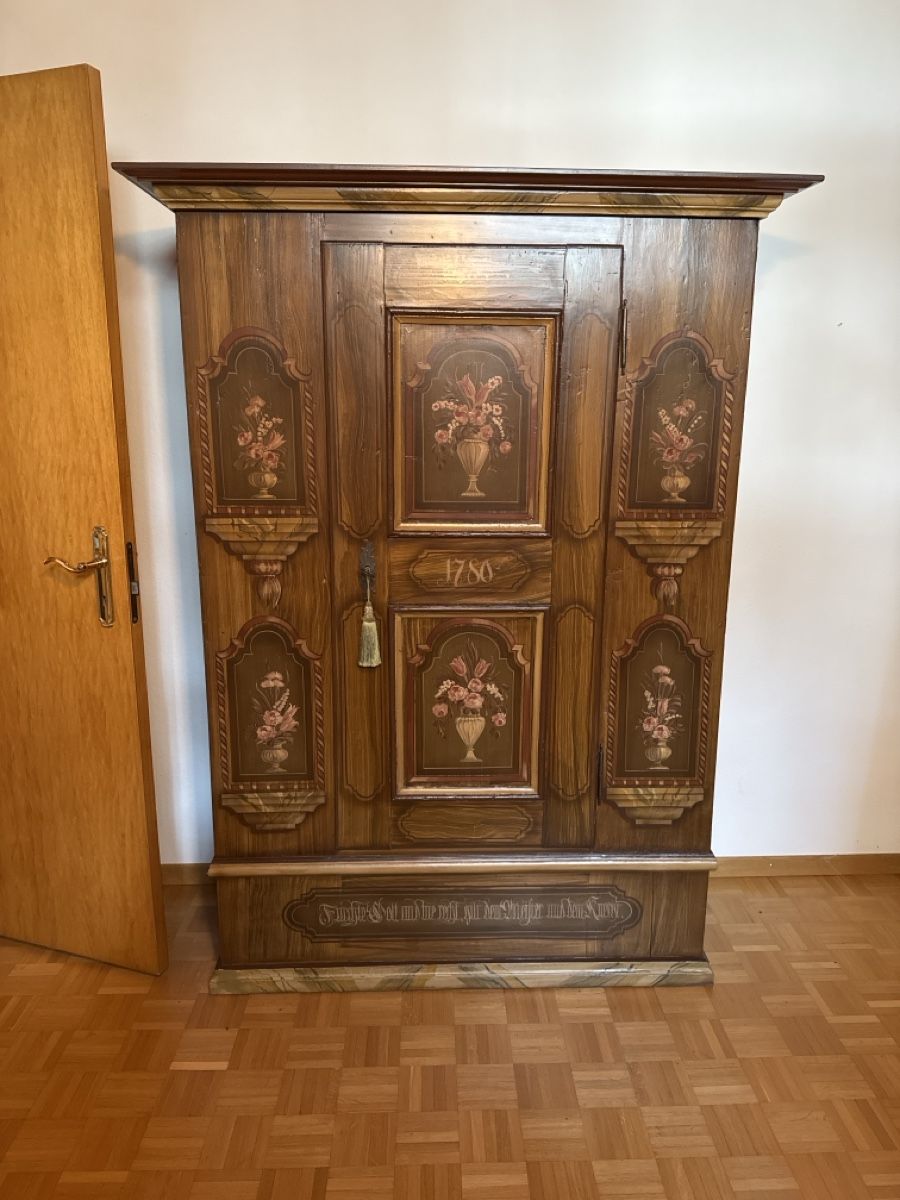 Schränke: Schrank 1780 – Gebraucht aus Walliswil b.Wangen von CharlotteGarde