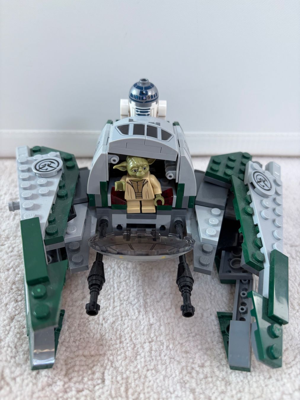 Lego Jouets: Lego Star Wars 75360 Yodas Shuttle mit R2-D2 ab 1.- – D'occasion à Binz par Labruyere 1