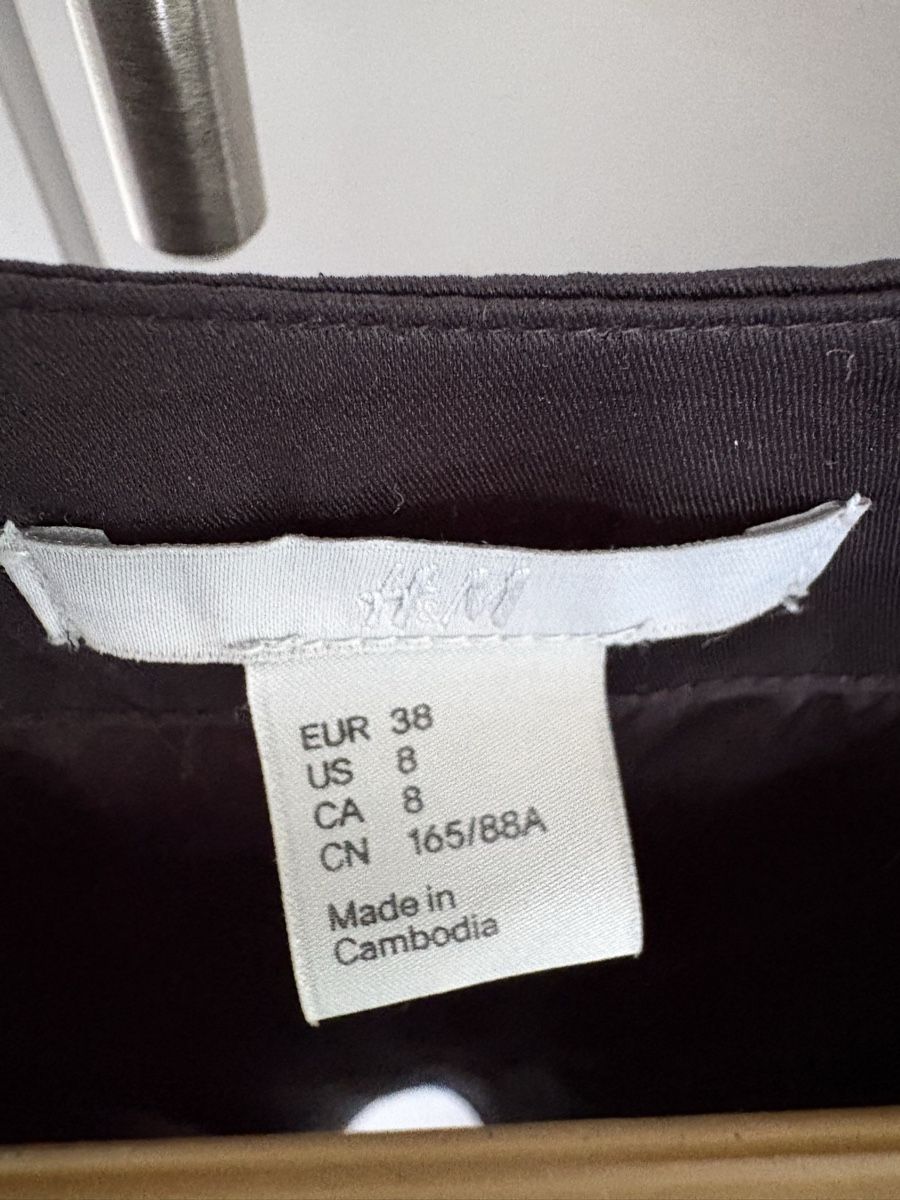 H&M Vestiti: H&M black dress – Usato da Oberdorf SO venduto da retowolf 2