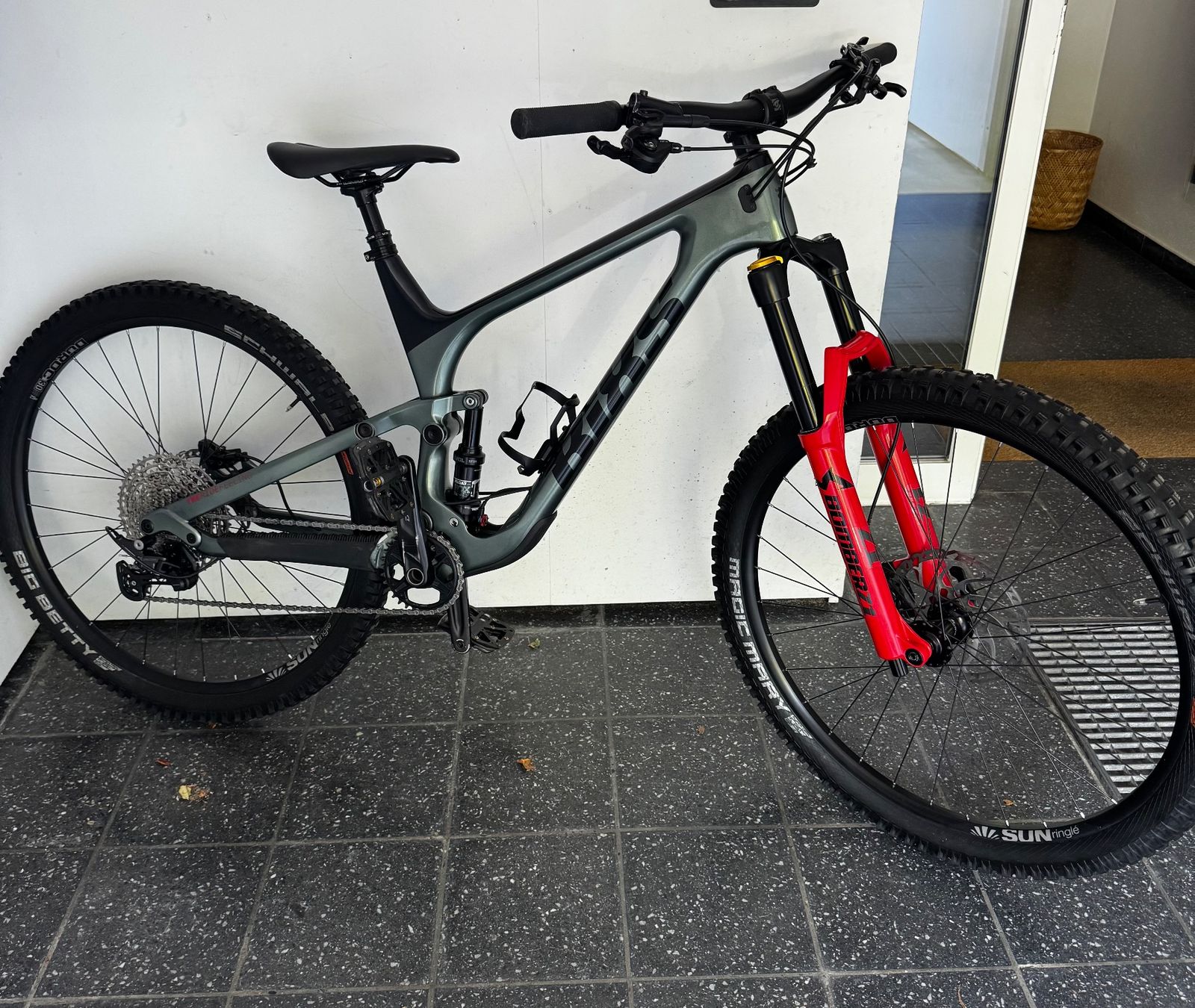Bixs Velos: BIXS Lane 250 Carbon MTB Fully – Gebraucht aus Derendingen von nini.22 2