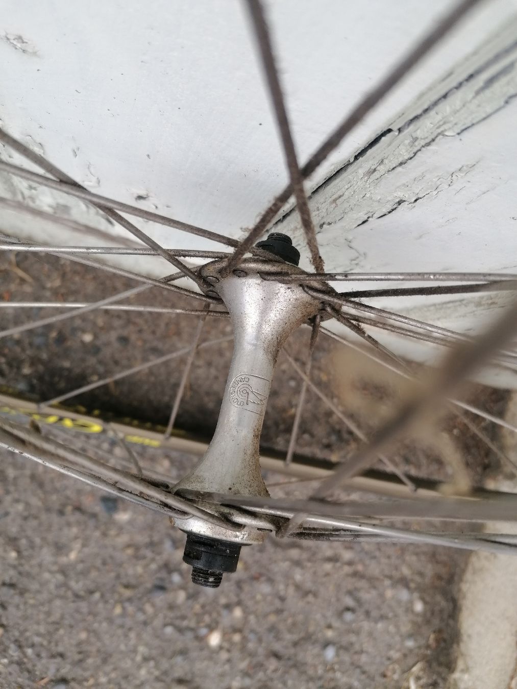 Pneus & Kompletträder: Mavic CXP30 Vorderrad mit Campagnolo Nabe – Gebraucht aus Lausanne von Frankenstein 2