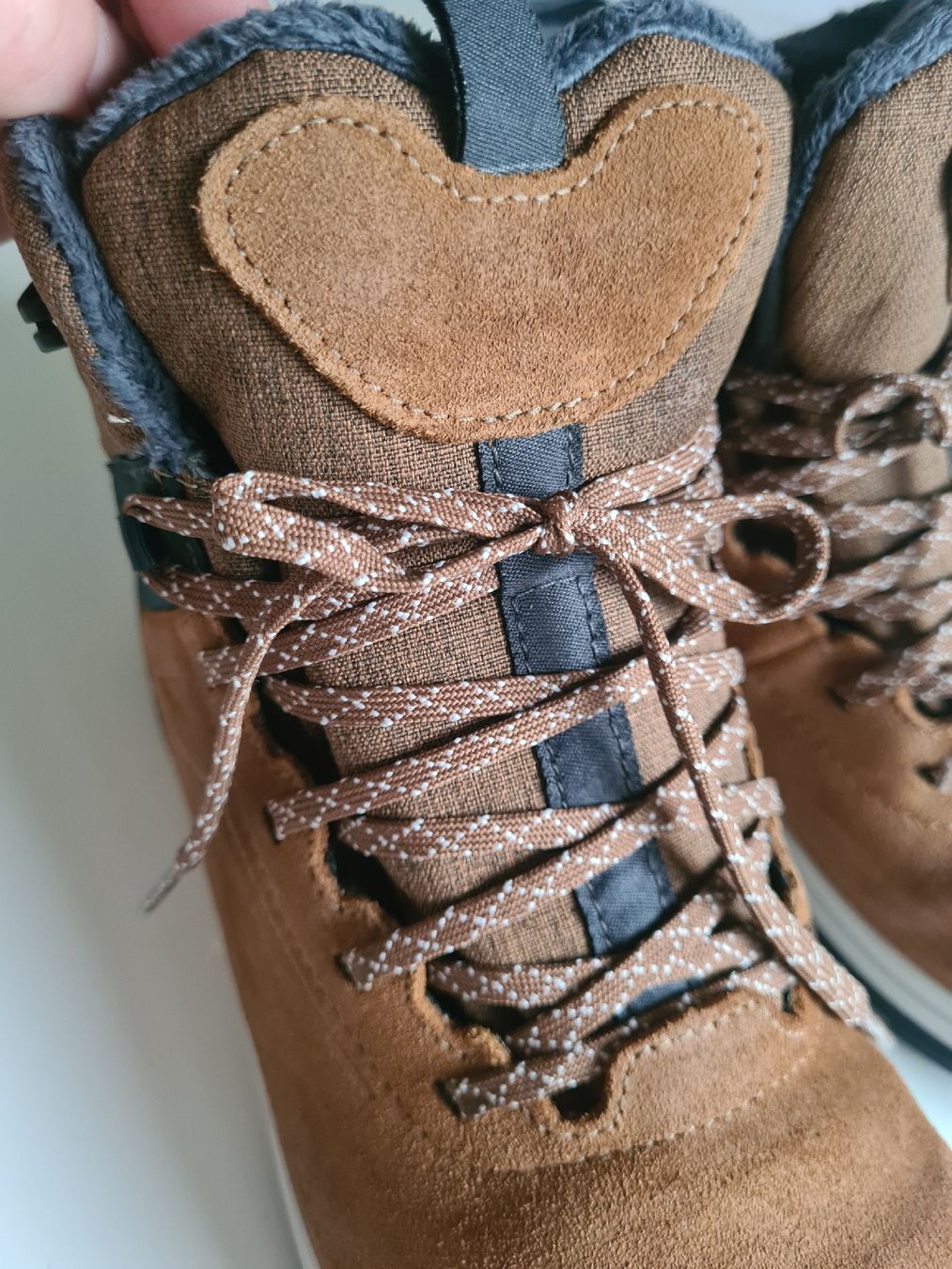 Decathlon Scarpe da uomo: Quechua, Winterstiefel, cognac, waterproof, gr. 38 – Usato da Steinhausen venduto da MilaB 4