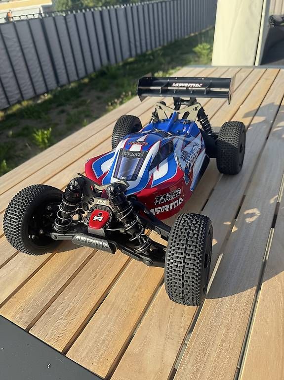 Modellismo RC: Arrma Typhon 6s TLR tuned – Usato da Mägenwil venduto da vas_7pxb