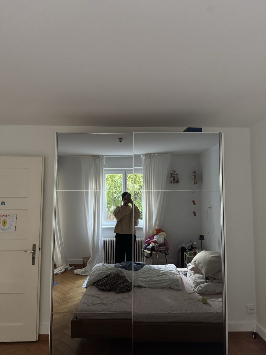 Armadi: Schrank – Usato da Zürich venduto da Anerol
