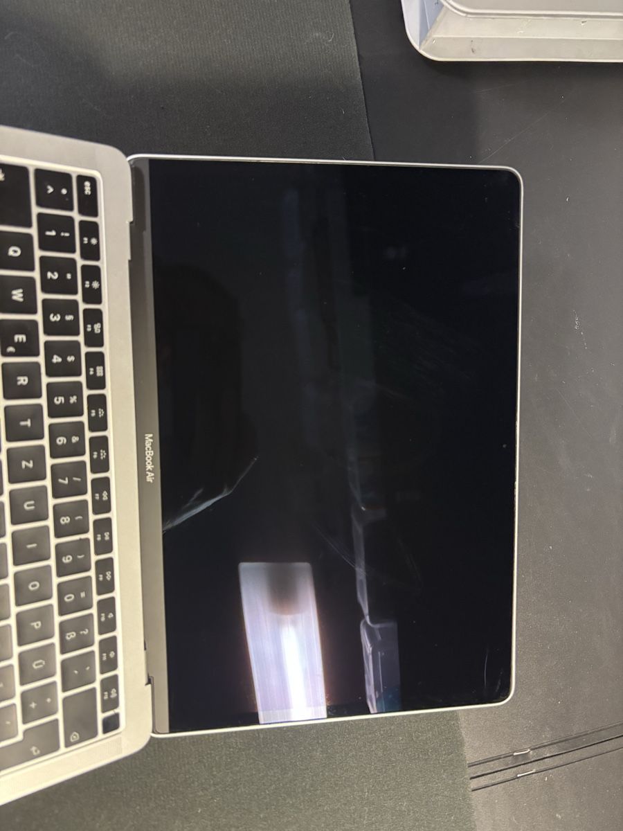 Apple Portables: Macbook Air A1932 – Défectueux à Vicques par samyboy 6