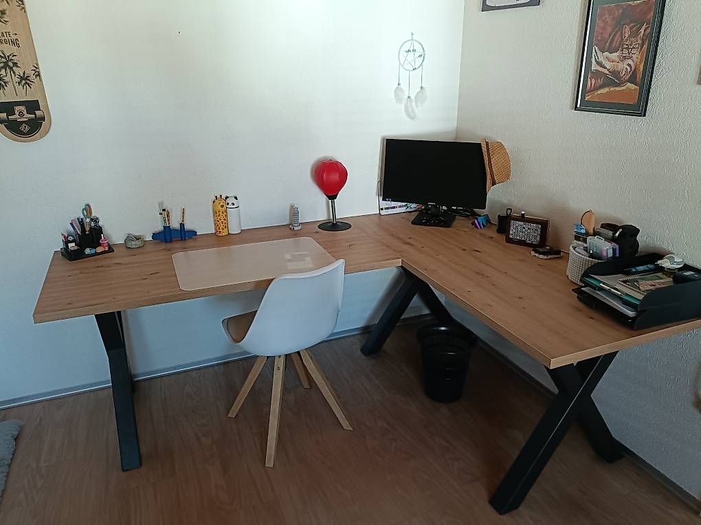 Schreibtische: Schreibtisch  – Gebraucht aus Bellmund von CGFB8883