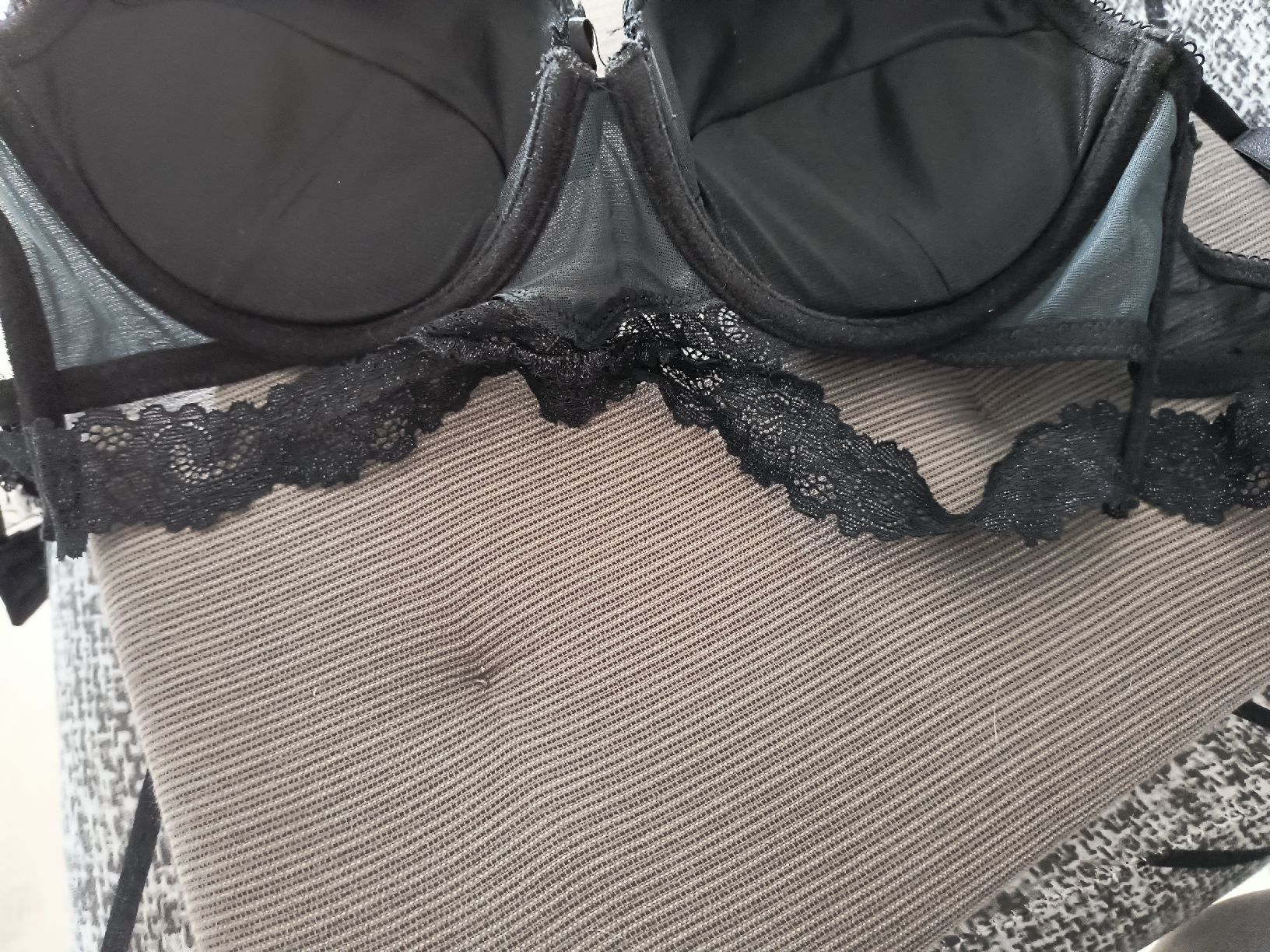 Sonstige Unterwäsche: Schwarzer Spitzen-BH-Set, Grösse 75B – Gebraucht aus Oberweningen von Bumblebee2 1