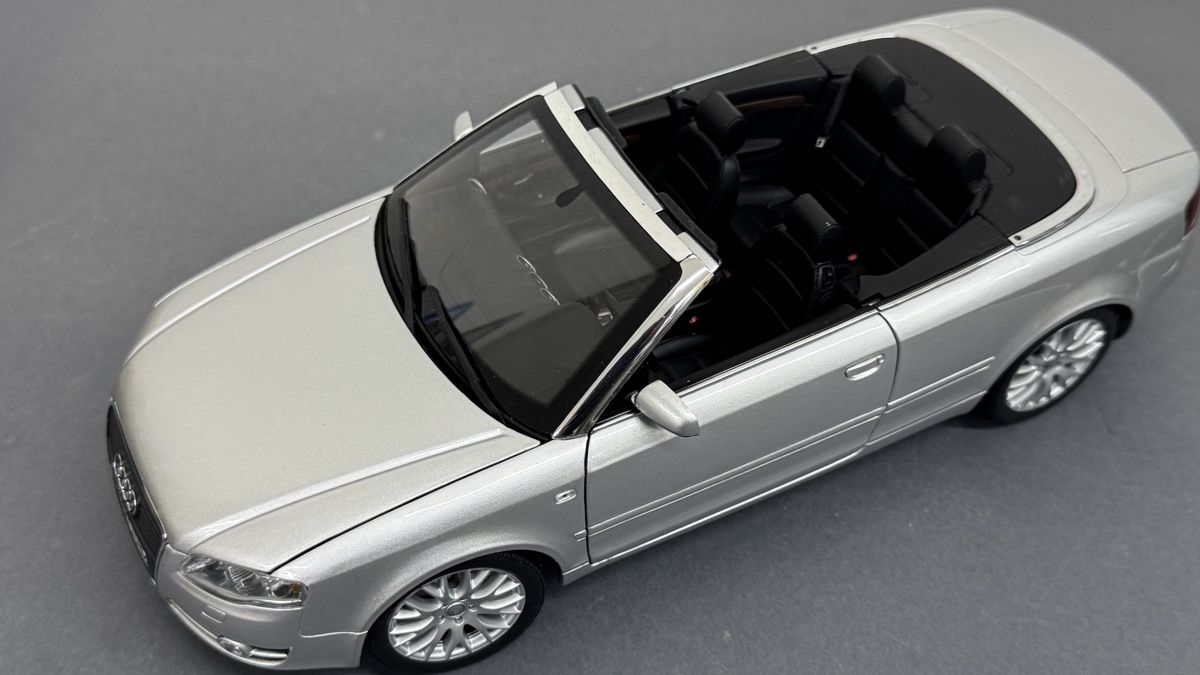 Audi Voitures modèles: Audi A4 Cabriolet quattro 1:18 – Neuf avec emballage d'origine à Luzern par aa43modelcars-Luzern 6