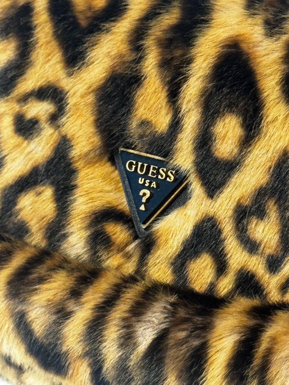 Guess Taschen für Damen: Guess Tasche Leo Fellimitat – Gebraucht aus Zürich von robyy 3