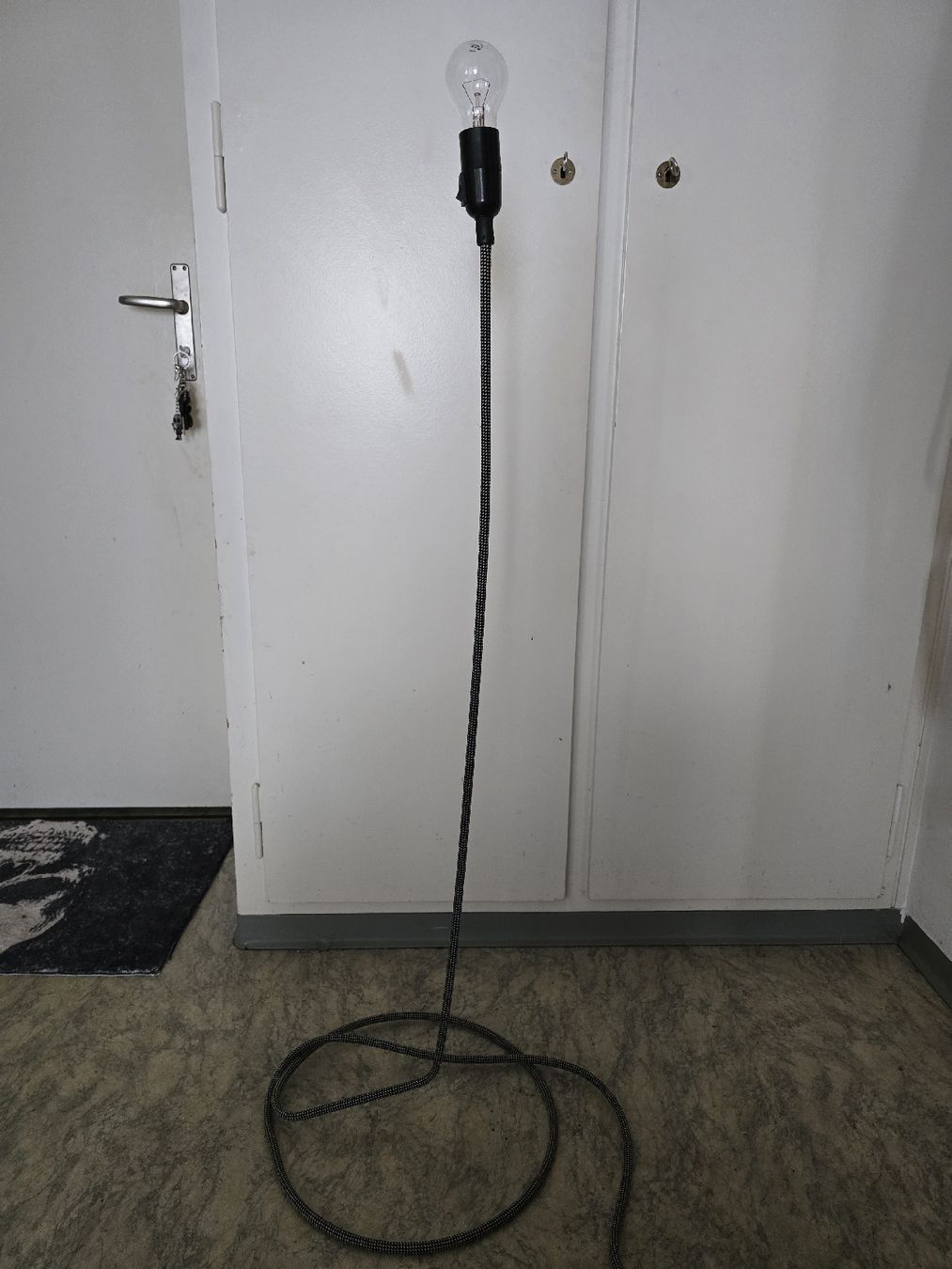 Lampade: Cord Lamp np.399 – Usato da Biel/Bienne venduto da alexriveros2 1