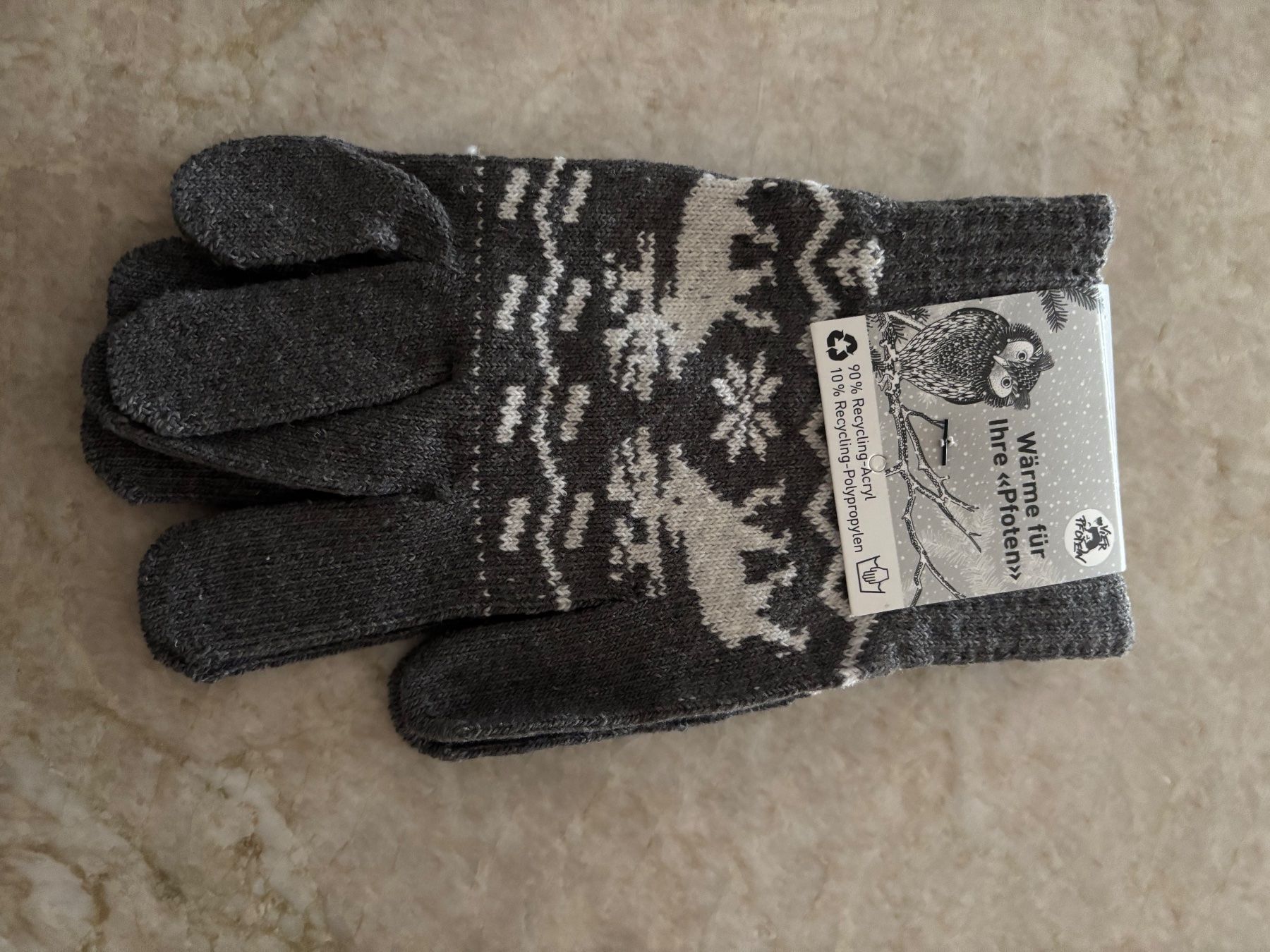 Guanti & manicotti: Winterhandschuhe Grau mit Hirschmuster, Neu, Grösse M – Nuovo e nell'imballaggio originale da Weissbad venduto da Bausely